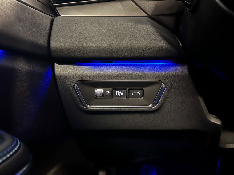 Vehicle Image 28