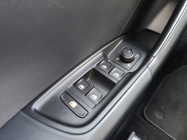 Vehicle Image 26