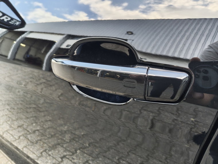 Vehicle Image 38