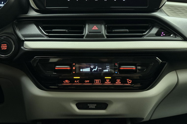 Vehicle Image 25