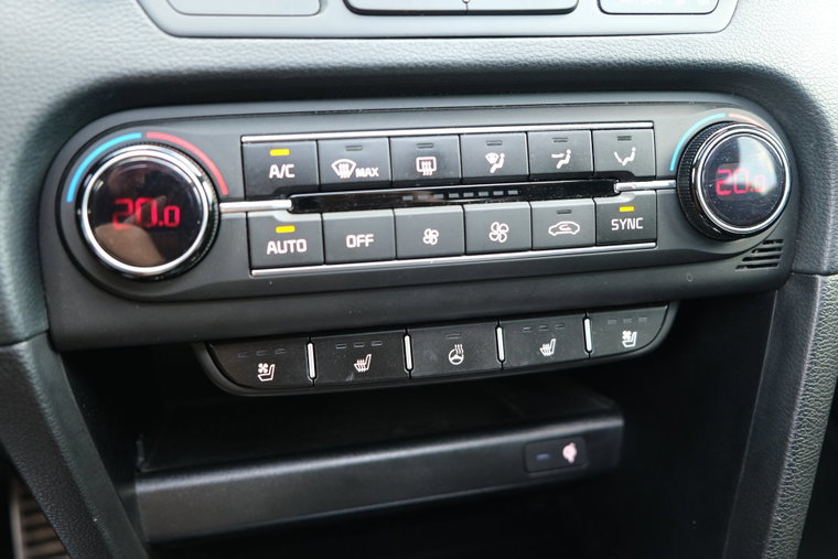 Vehicle Image 27