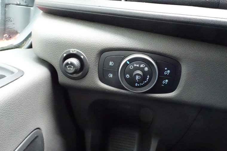 Vehicle Image 26