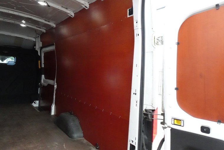 Vehicle Image 33