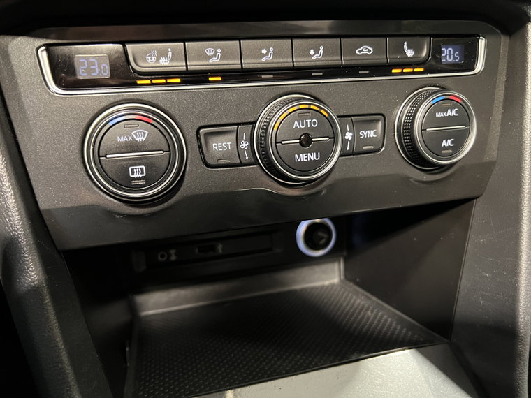 Vehicle Image 26