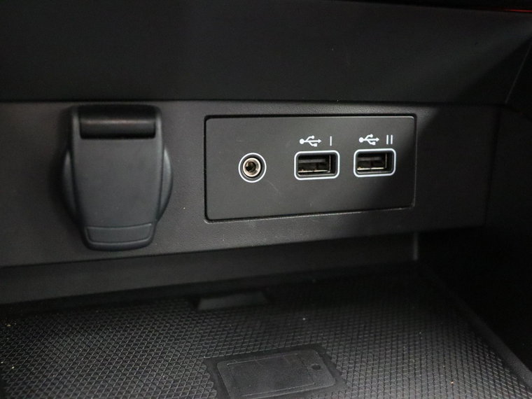 Vehicle Image 29
