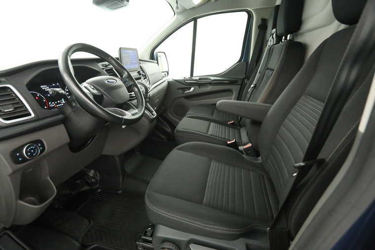 Vehicle Image 21