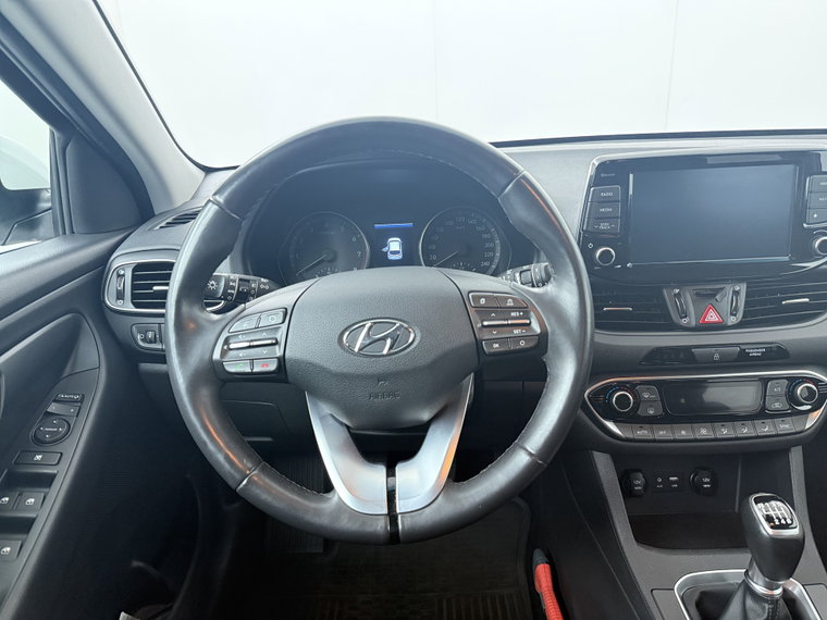 Vehicle Image 38