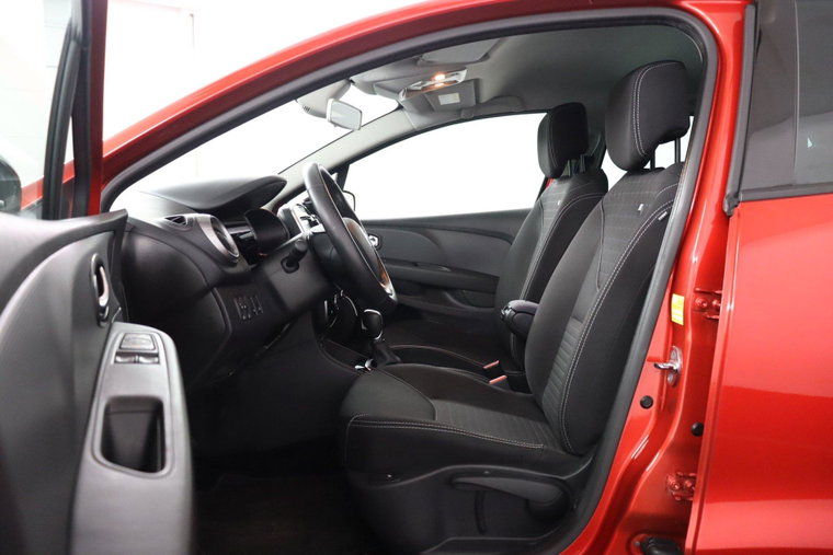 Vehicle Image 15
