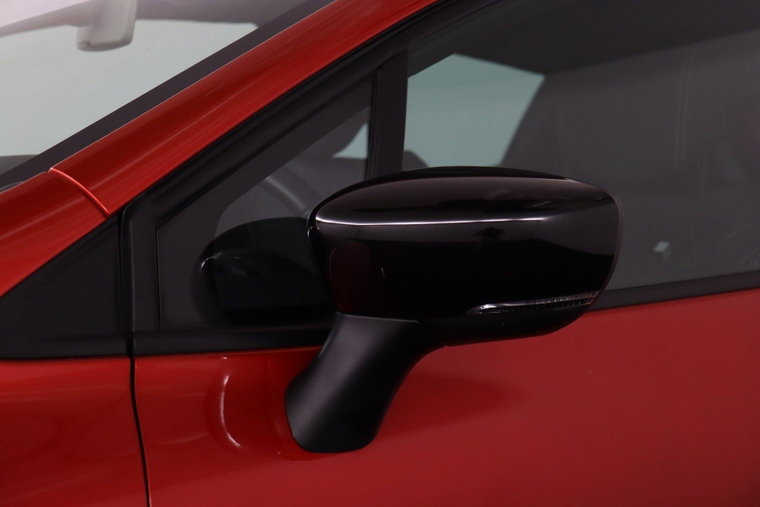 Vehicle Image 33