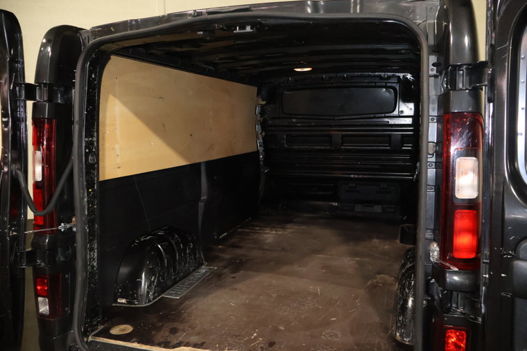 Vehicle Image 15