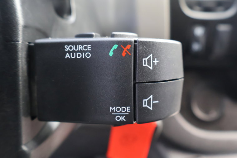 Vehicle Image 24