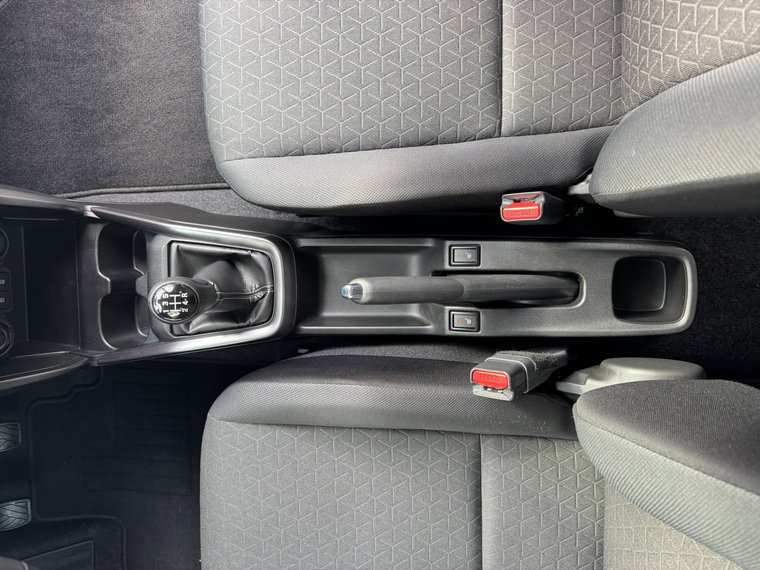 Vehicle Image 37