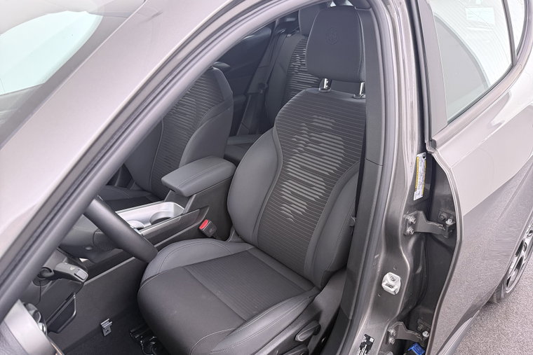 Vehicle Image 9