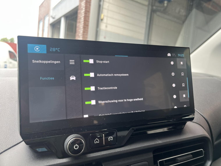 Vehicle Image 39