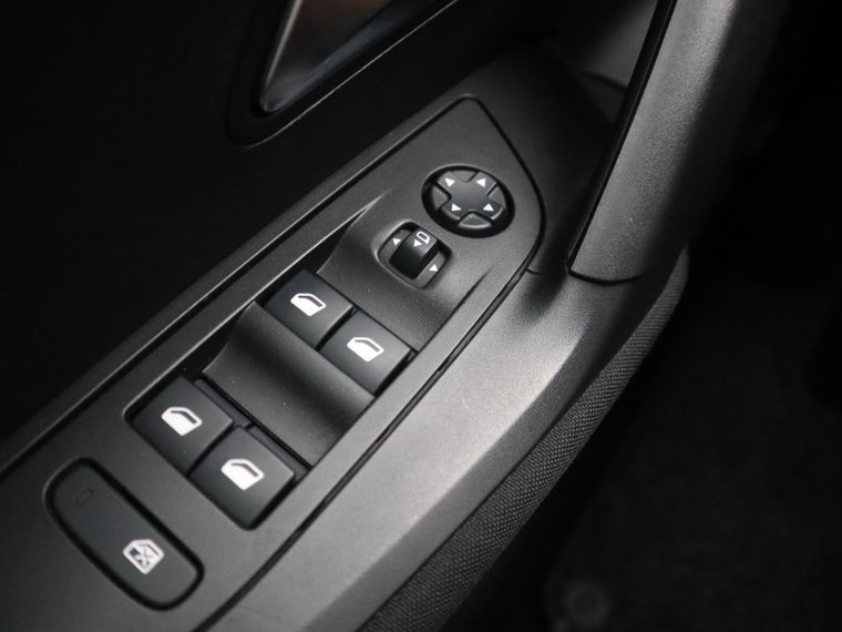 Vehicle Image 40