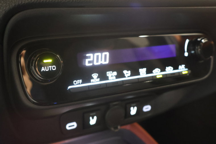 Vehicle Image 28