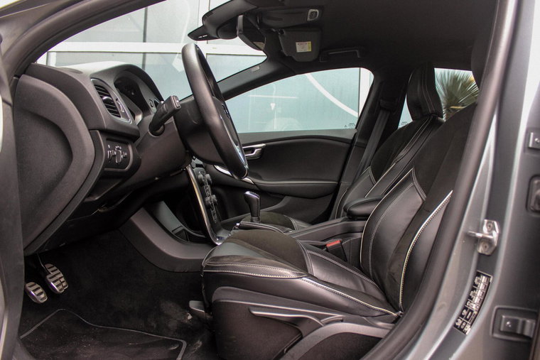Vehicle Image 14