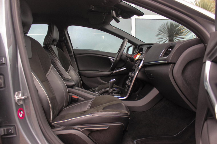 Vehicle Image 15