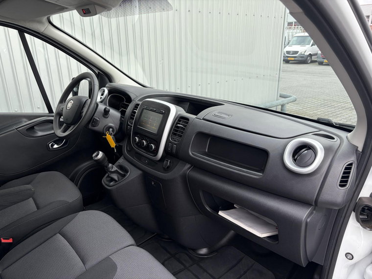 Vehicle Image 29