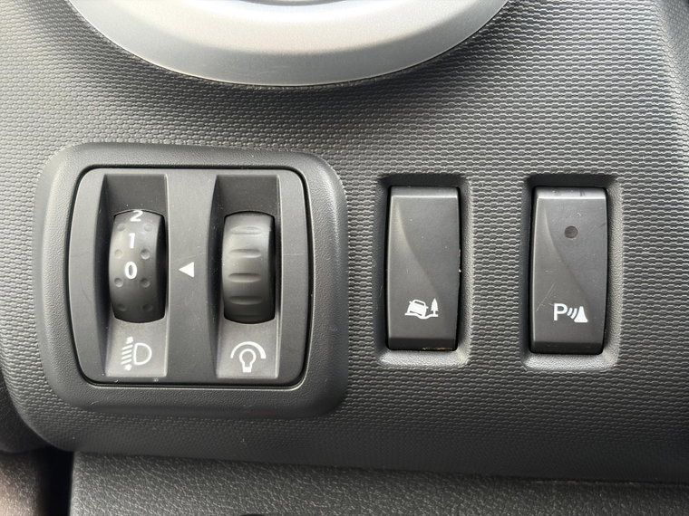 Vehicle Image 30