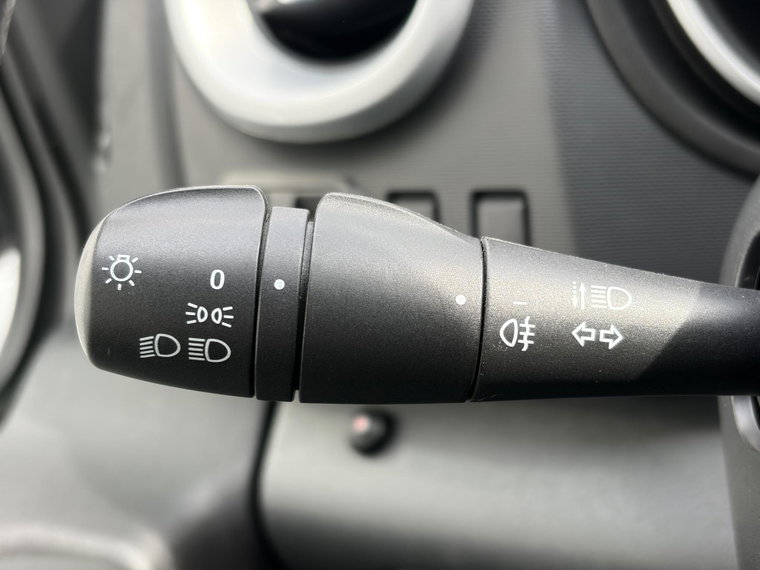 Vehicle Image 36