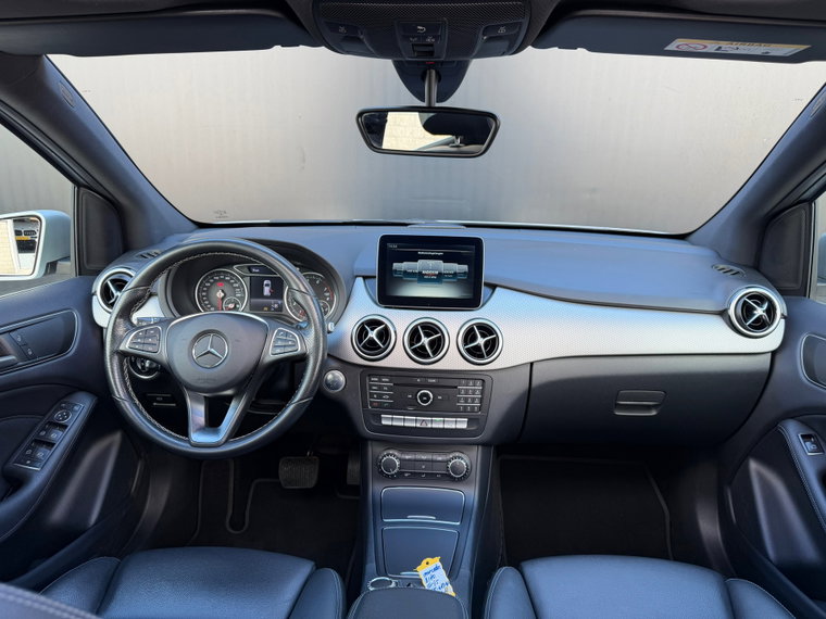 Vehicle Image 31