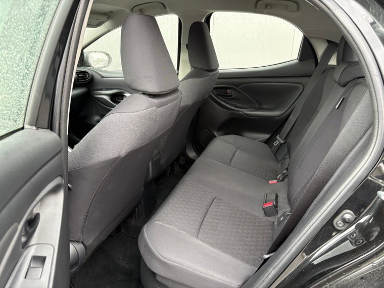 Vehicle Image 12