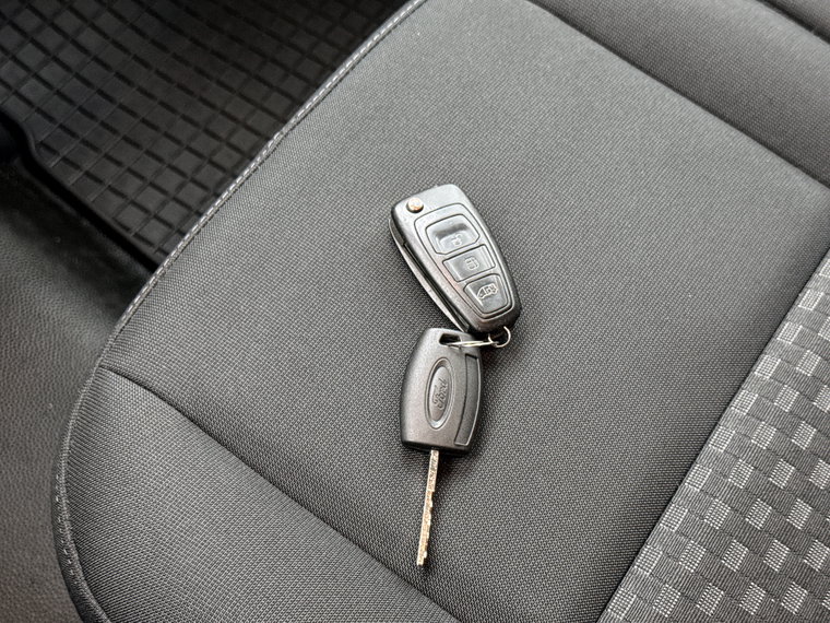 Vehicle Image 26
