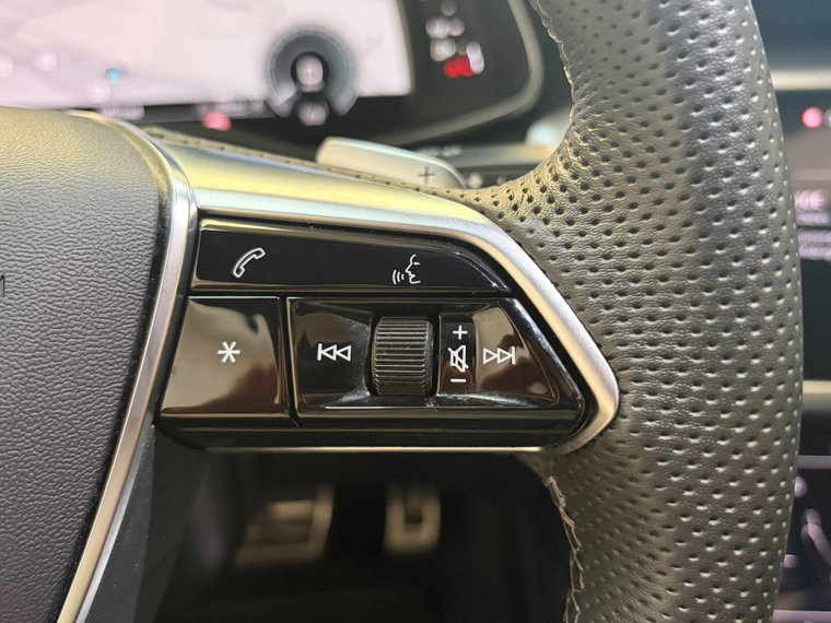 Vehicle Image 35