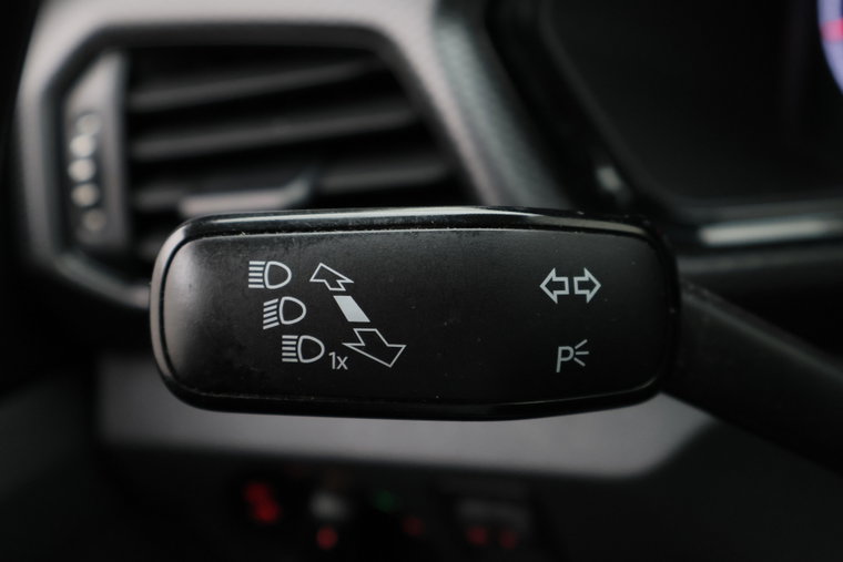 Vehicle Image 28