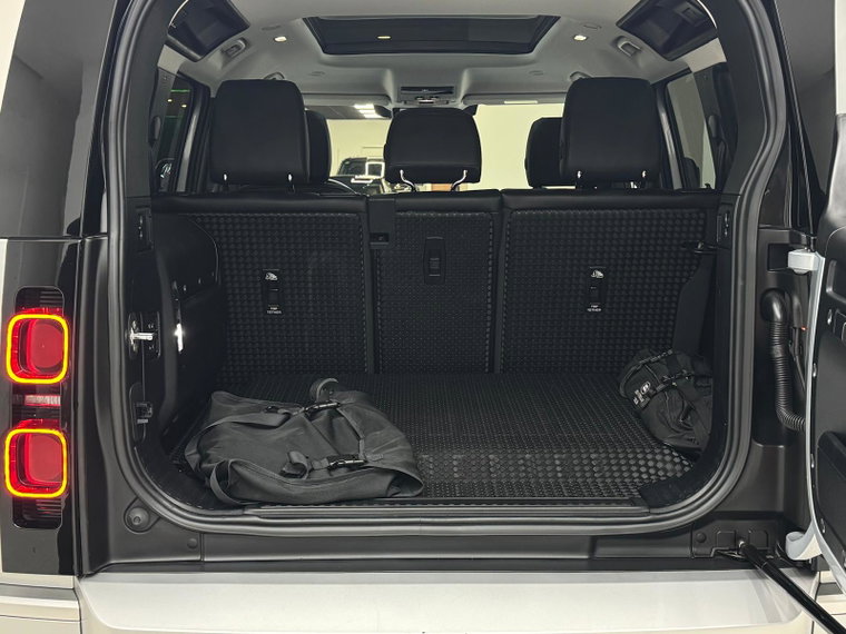 Vehicle Image 22