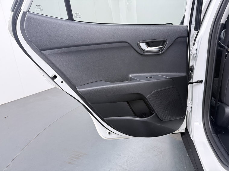 Vehicle Image 35