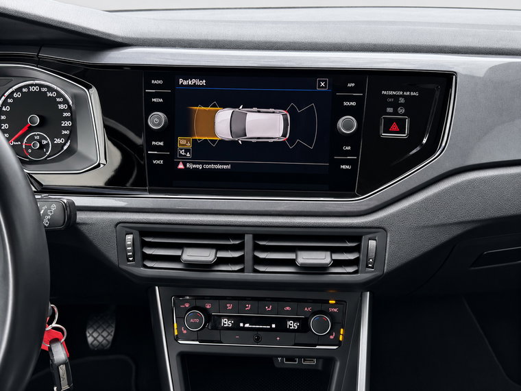 Vehicle Image 14