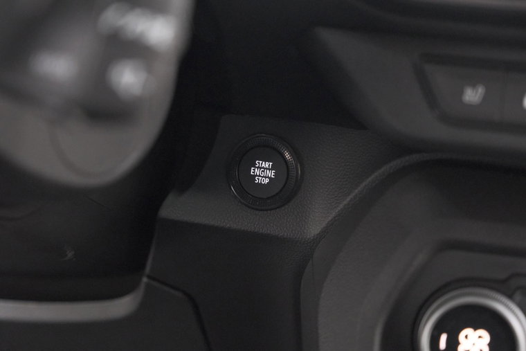 Vehicle Image 40