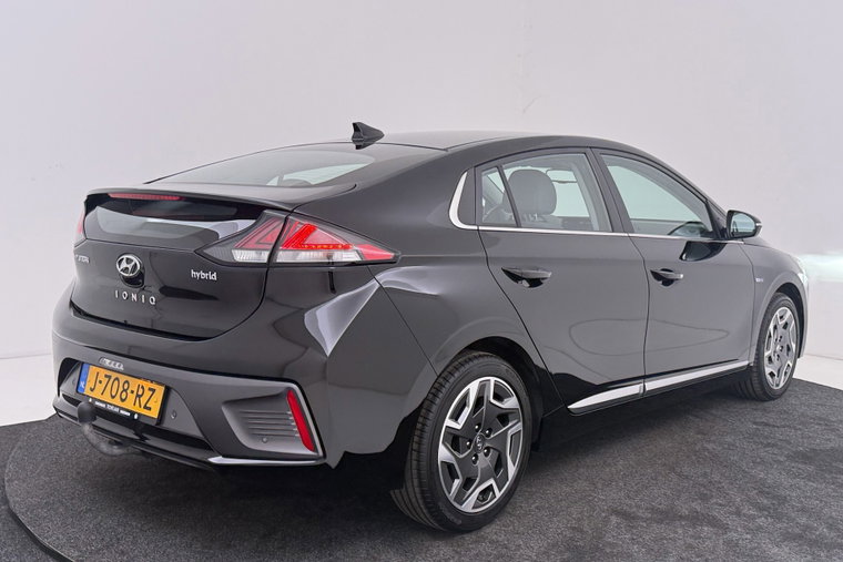 Vehicle Image 40