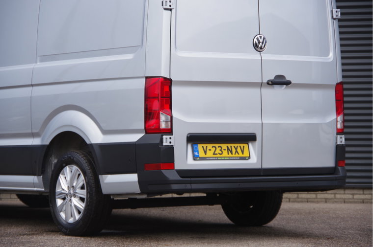 Vehicle Image 25