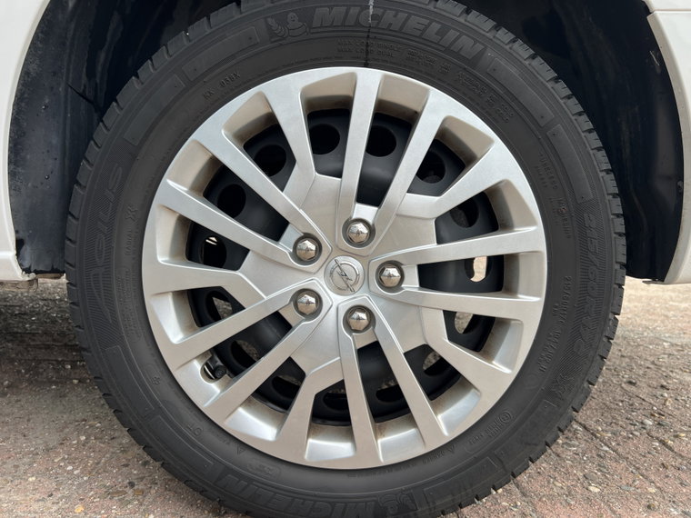 Vehicle Image 17