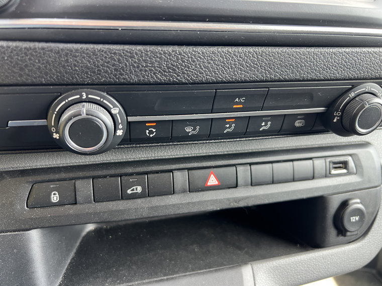 Vehicle Image 41