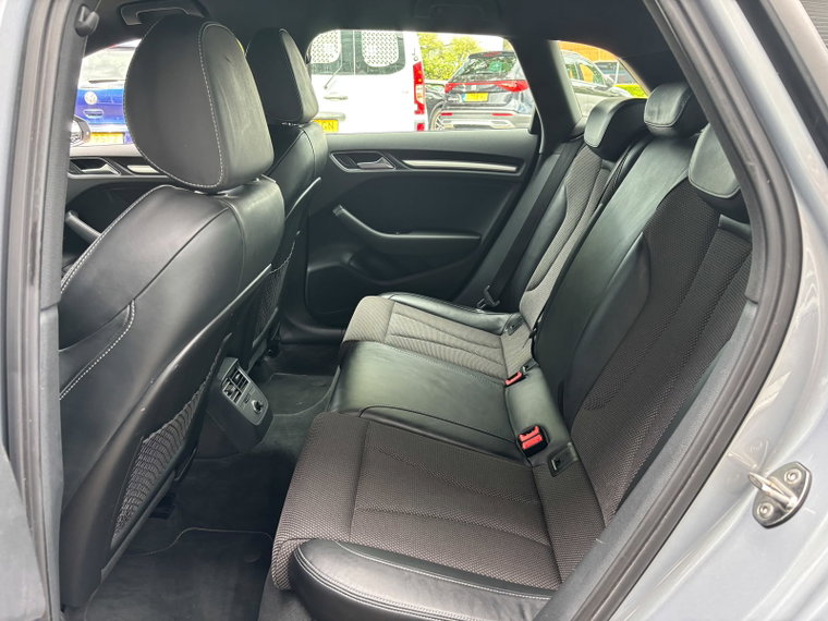 Vehicle Image 26