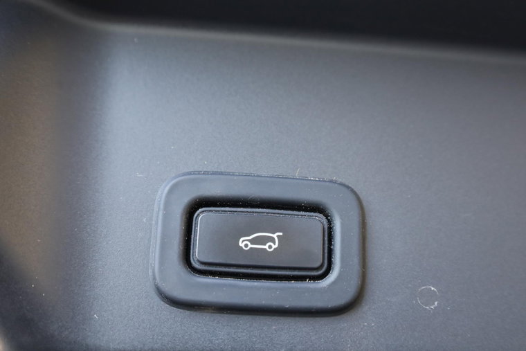 Vehicle Image 38