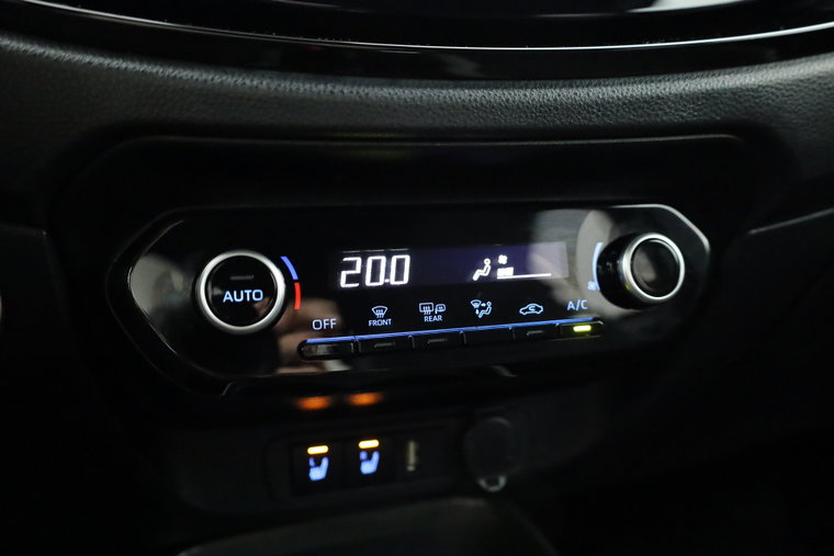 Vehicle Image 26