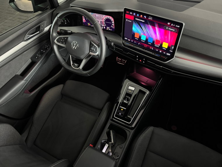 Vehicle Image 36