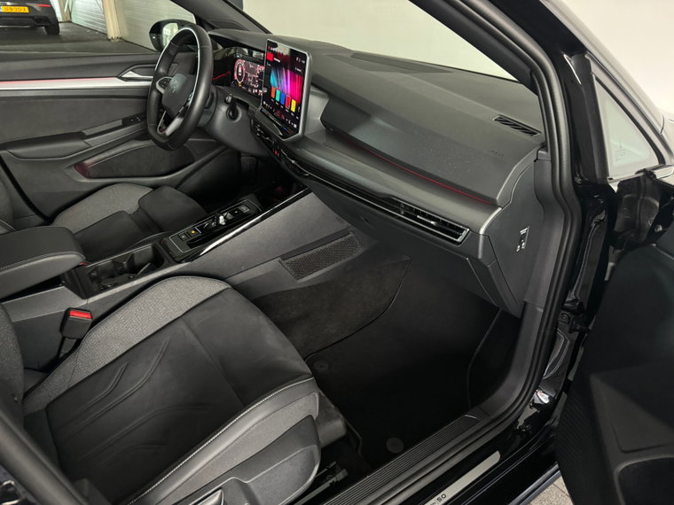 Vehicle Image 37