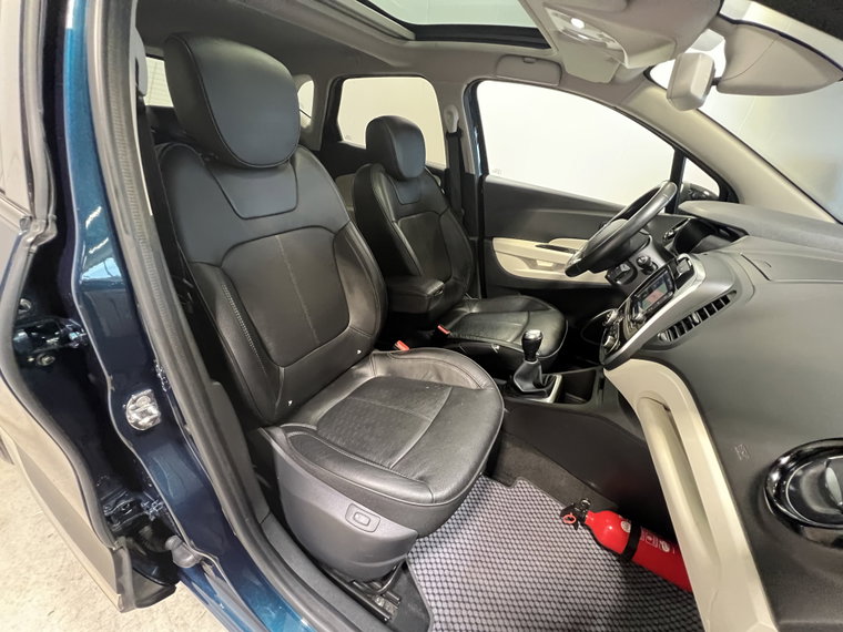 Vehicle Image 36