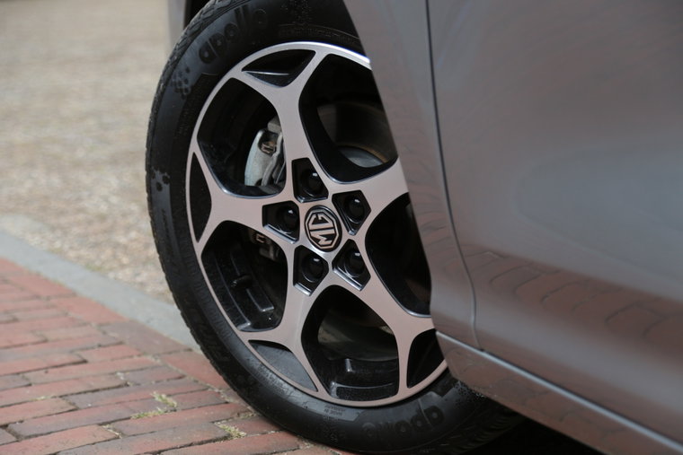 Vehicle Image 21