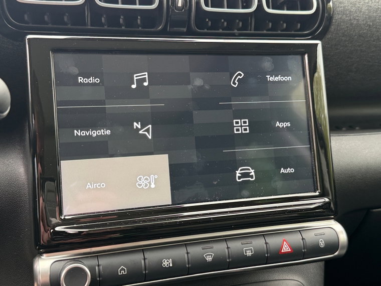 Vehicle Image 32
