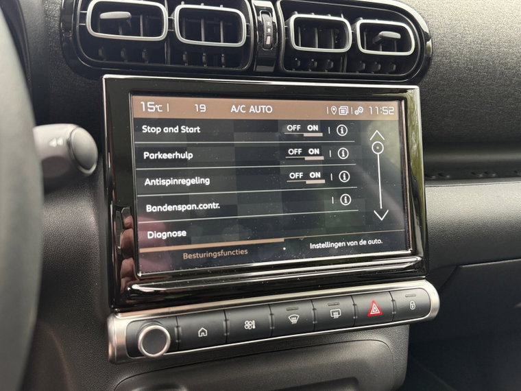 Vehicle Image 38