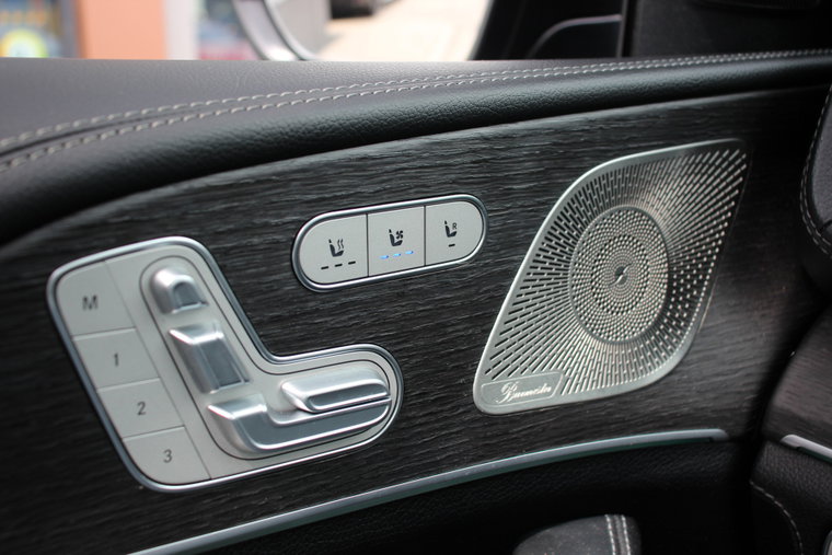Vehicle Image 26