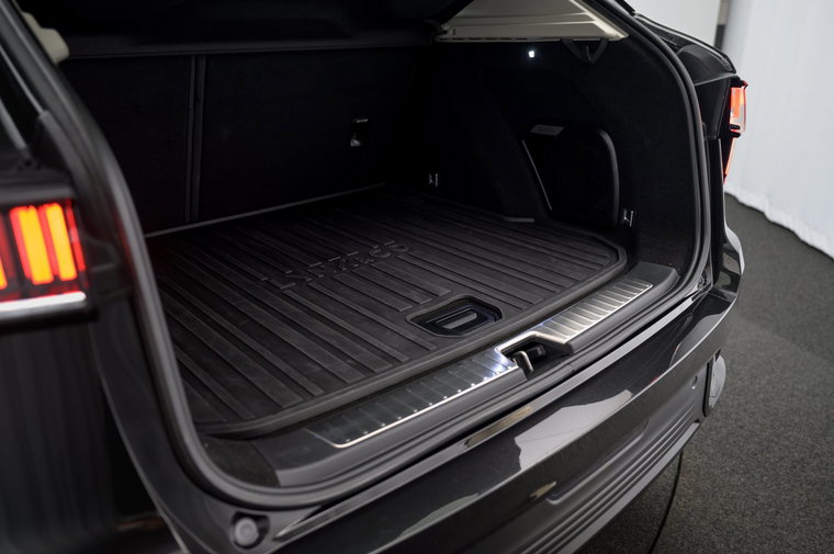 Vehicle Image 18