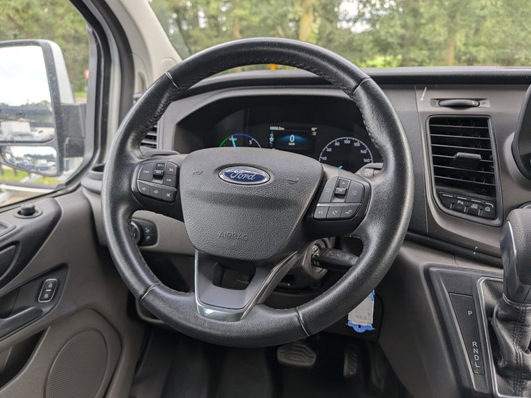 Vehicle Image 17